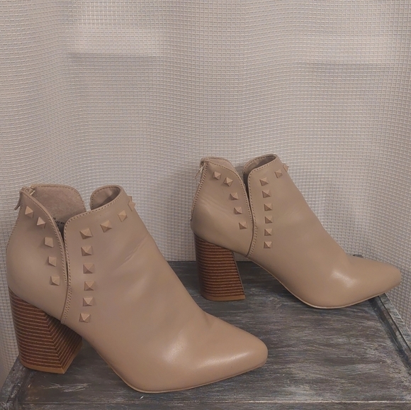 Mari A. Norma Taupe/ tan Chunky Block Heel Studded Booties - Picture 1 of 12
